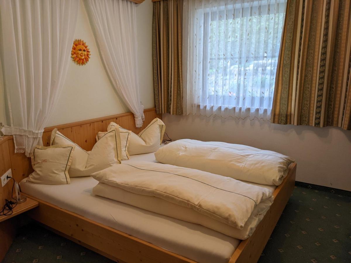 Sonnenschloessl Apartments นอยชติฟ อิม ชตูไปทัล ภายนอก รูปภาพ